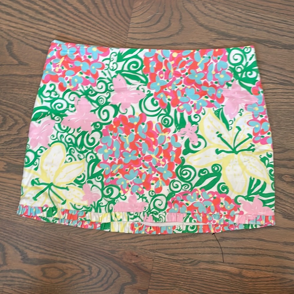 Lilly Pulitzer size 4 mini skirt with ruffle trim